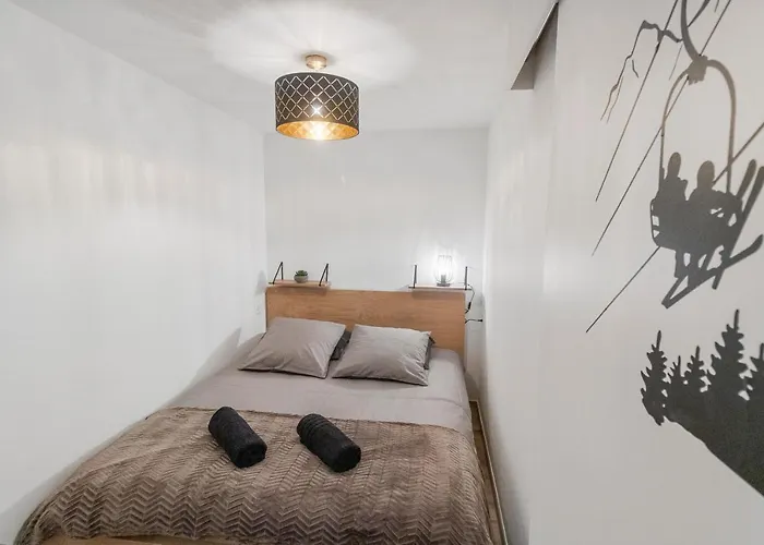 Renove Avec Vue Panoramique Et Sauna דירה *