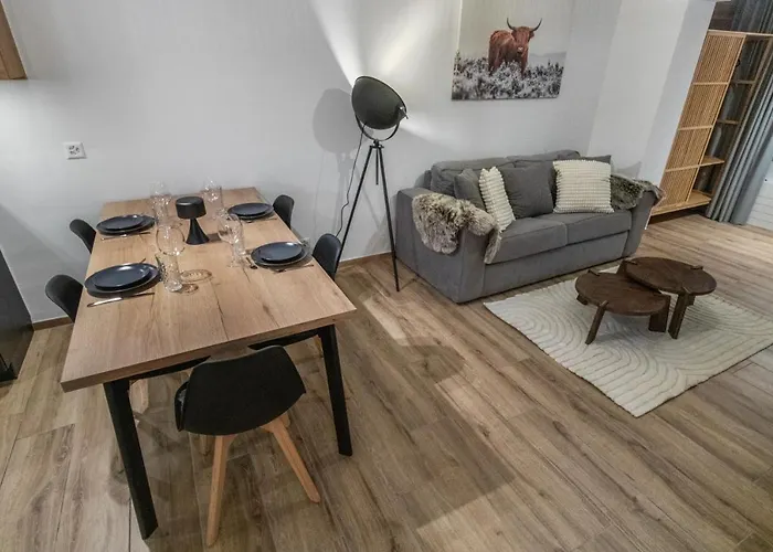 Renove Avec Vue Panoramique Et Sauna דירה *