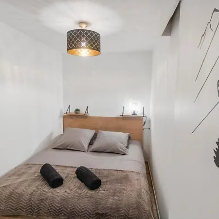 Renove Avec Vue Panoramique Et Sauna דירה *