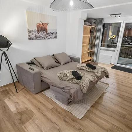 Renove Avec Vue Panoramique Et Sauna דירה *