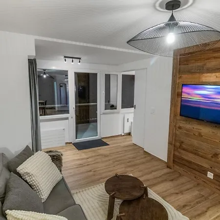 Renove Avec Vue Panoramique Et Sauna דירה *