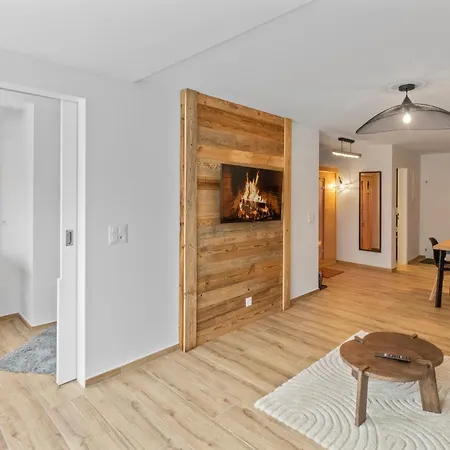 Renove Avec Vue Panoramique Et Sauna דירה